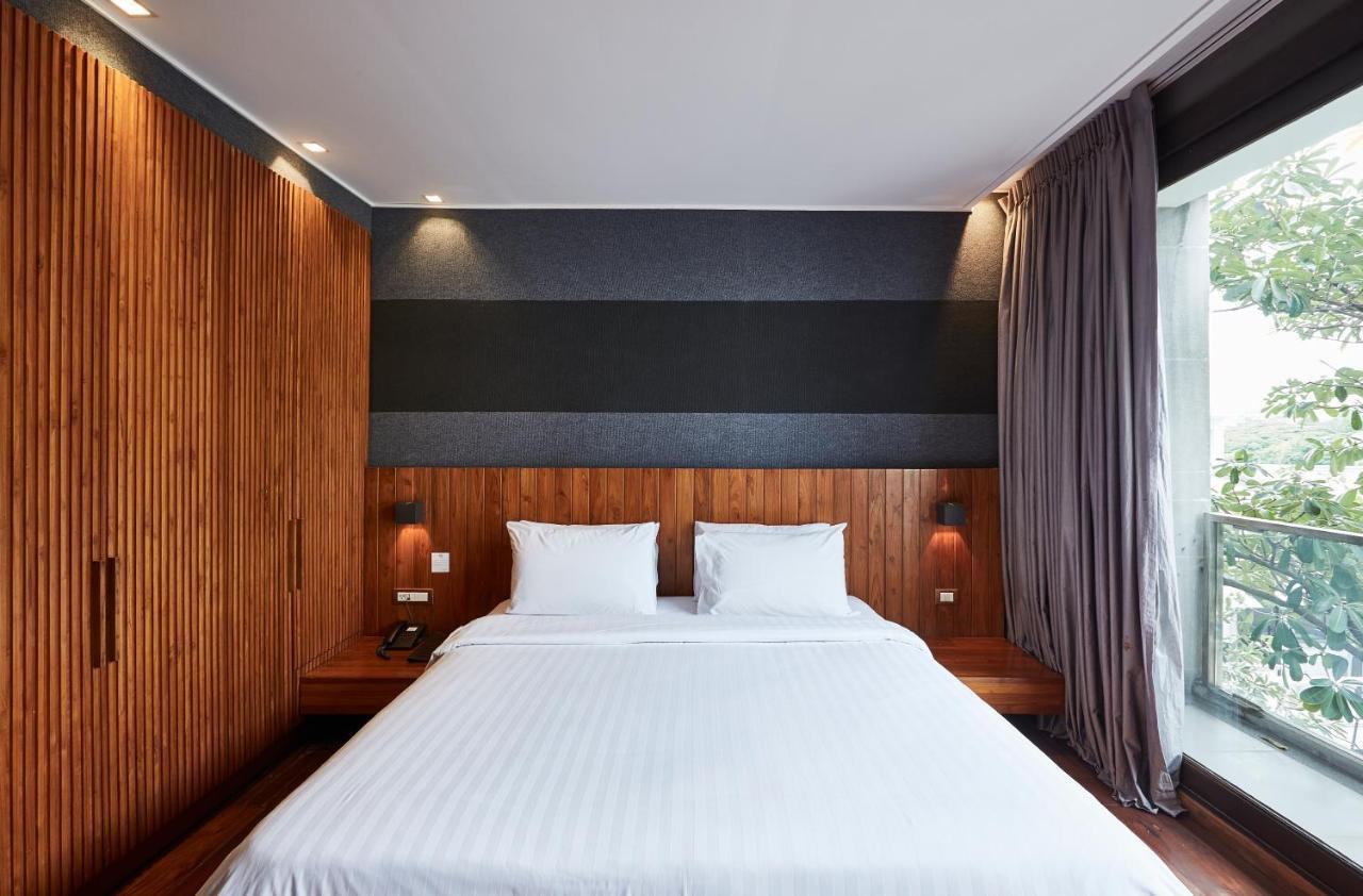 Luxx Langsuan - Sha 4* Bangkok