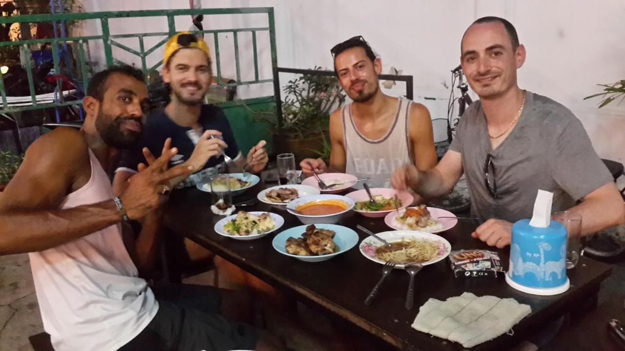 Feel Like & Cafe Acomodação com café da manhã  Bangkok
