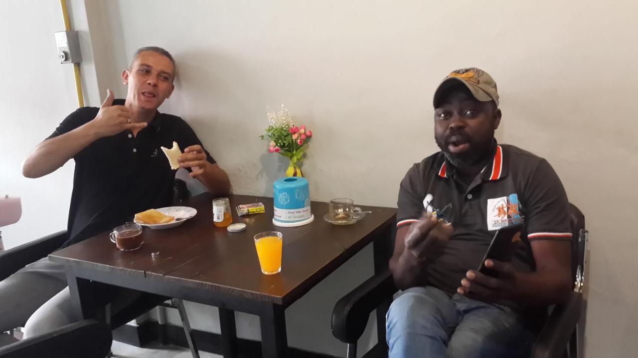 Feel Like & Cafe Acomodação com café da manhã  2*