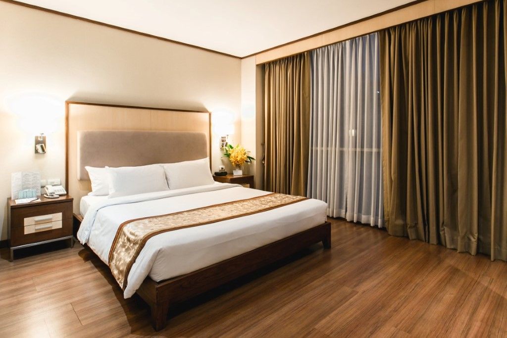 Adelphi 4* Bangkok