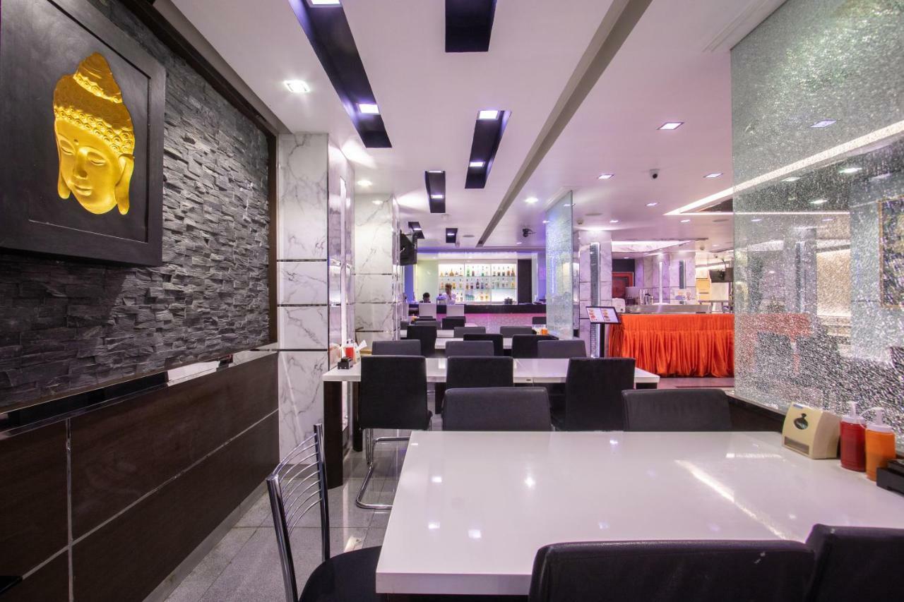 Gusto Pratunam Hotel