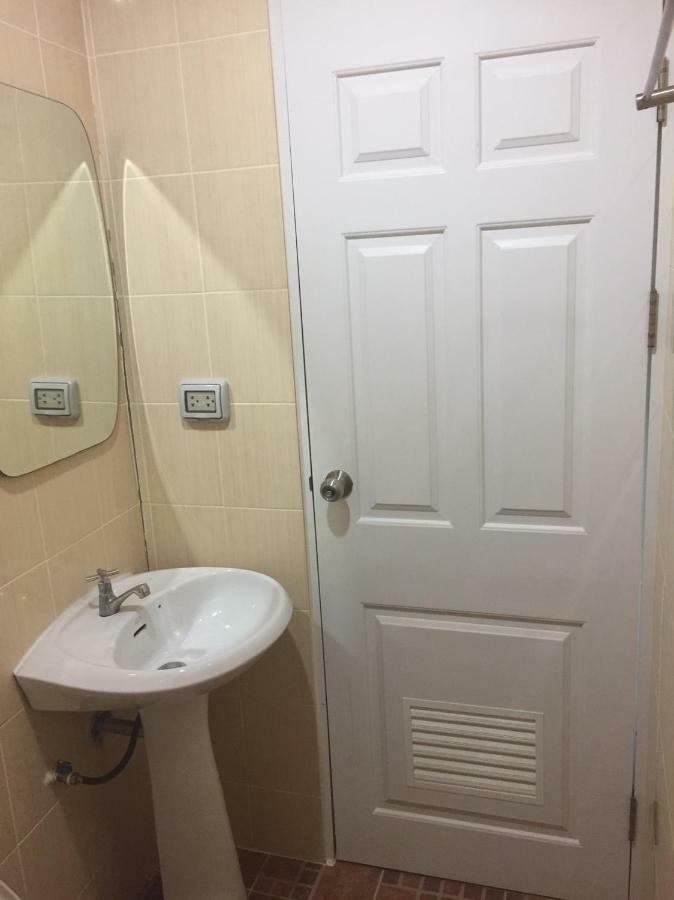 Ban Thungdang Housetel 2* Bangkok
