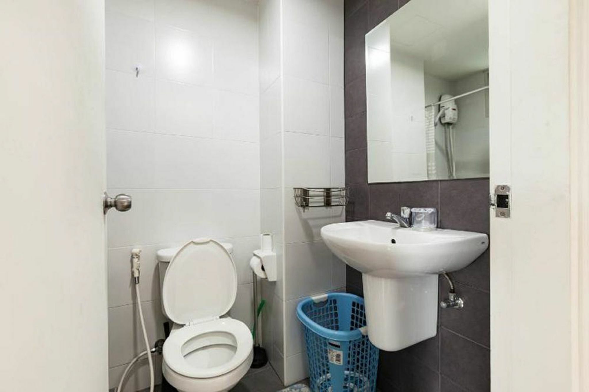 1Br Condo 5 Min To Bts 1000Mbps Fiber Wi-Fi Leilighet