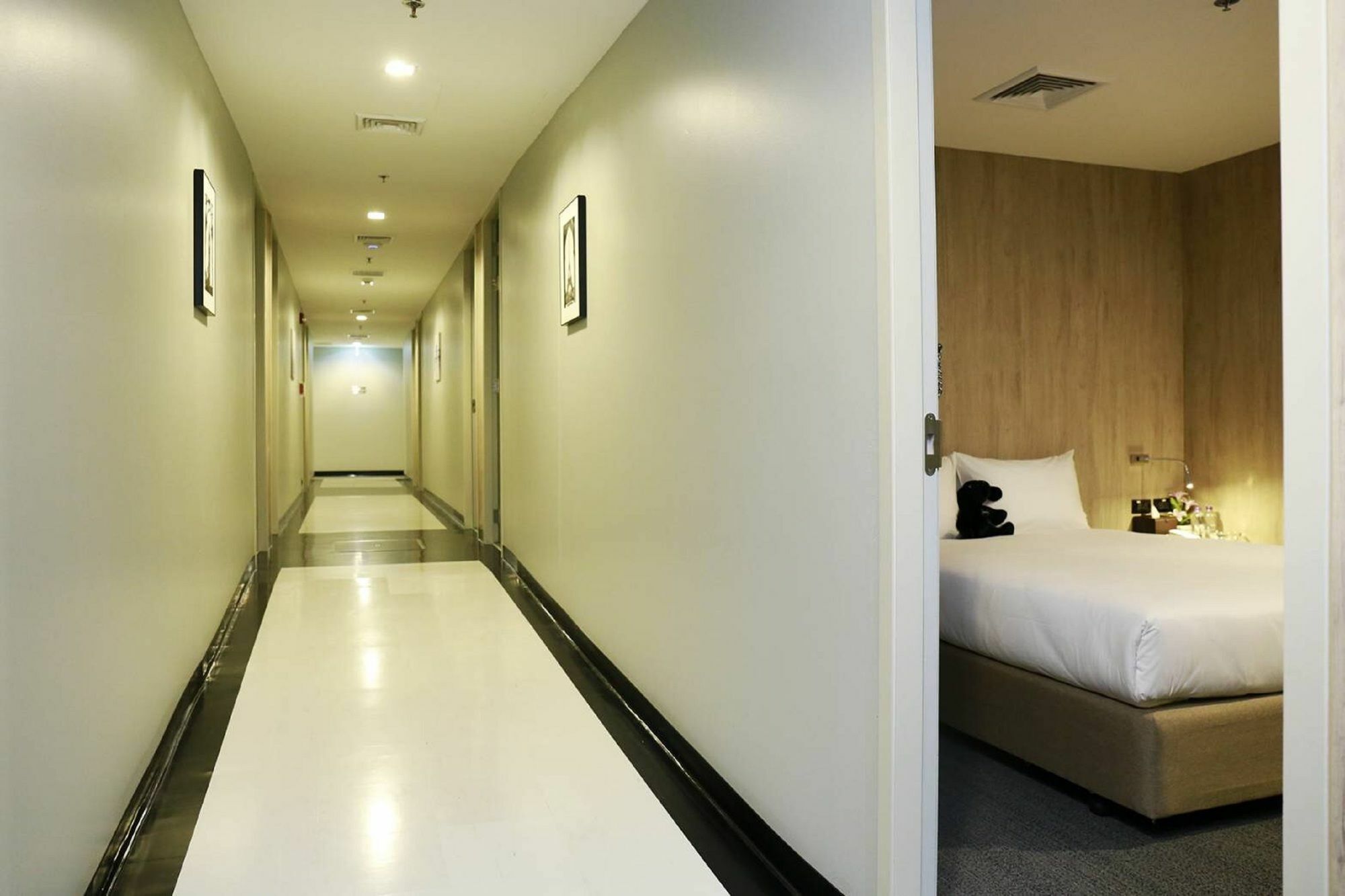 Albergue Sleep Box By Miracle -booked On Hourly Basis Banguecoque