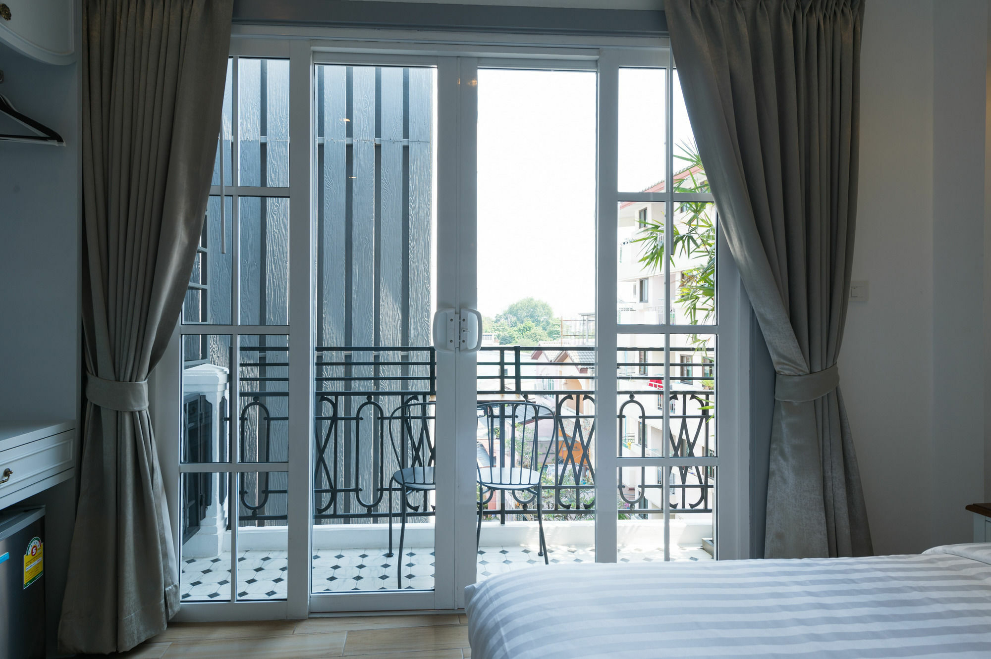 White Ivory Khách sạn 3*