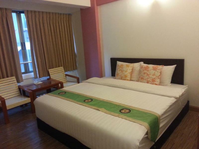 Hotell Crown Bts Nana 2*
