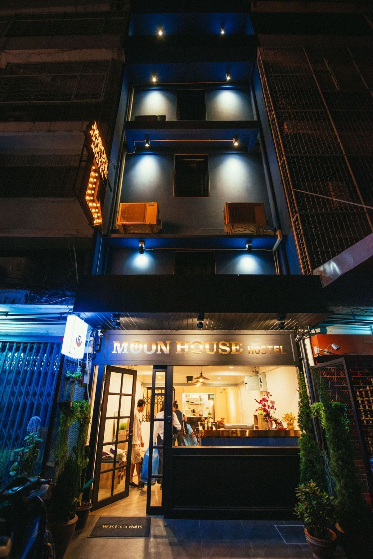 Moon House - Adults Only Hotel