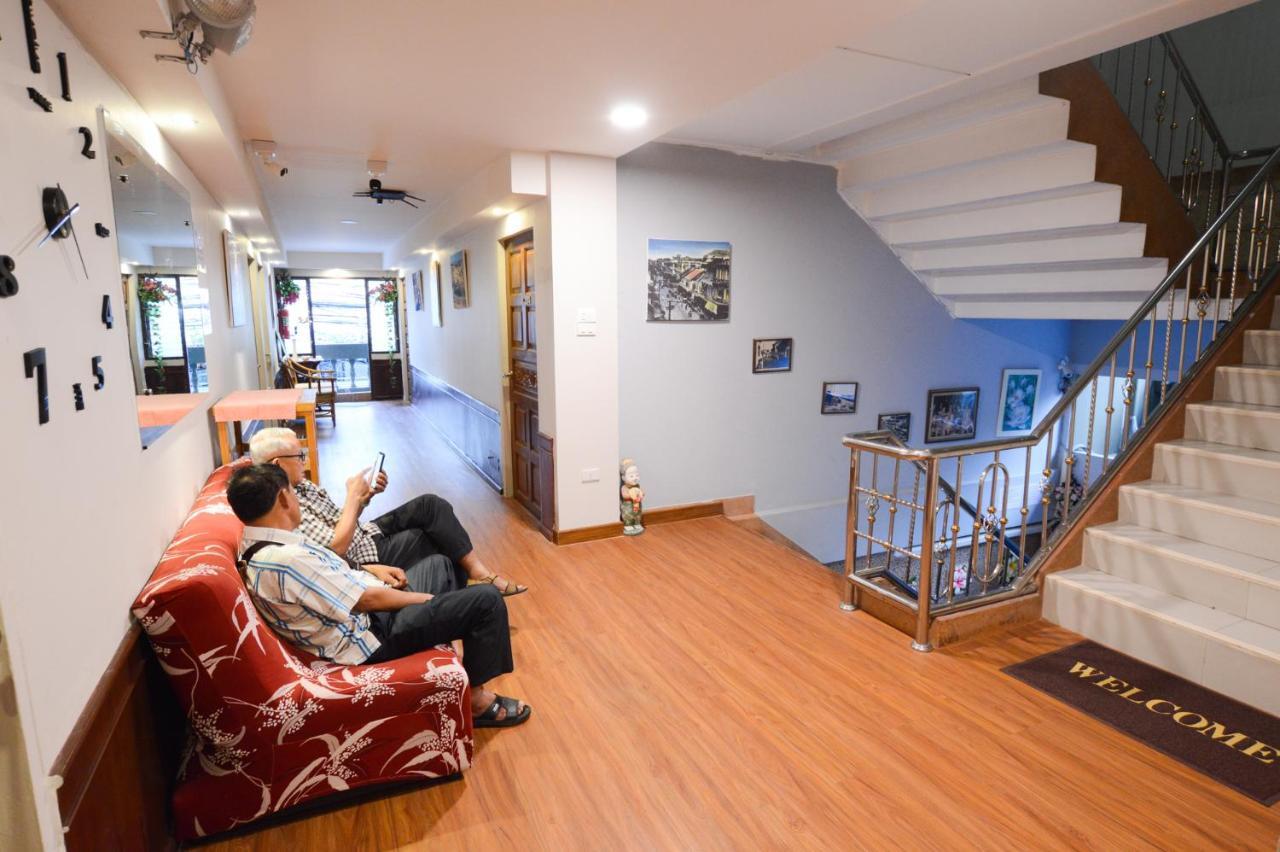Thaiphiphat House Guest house Bangkok