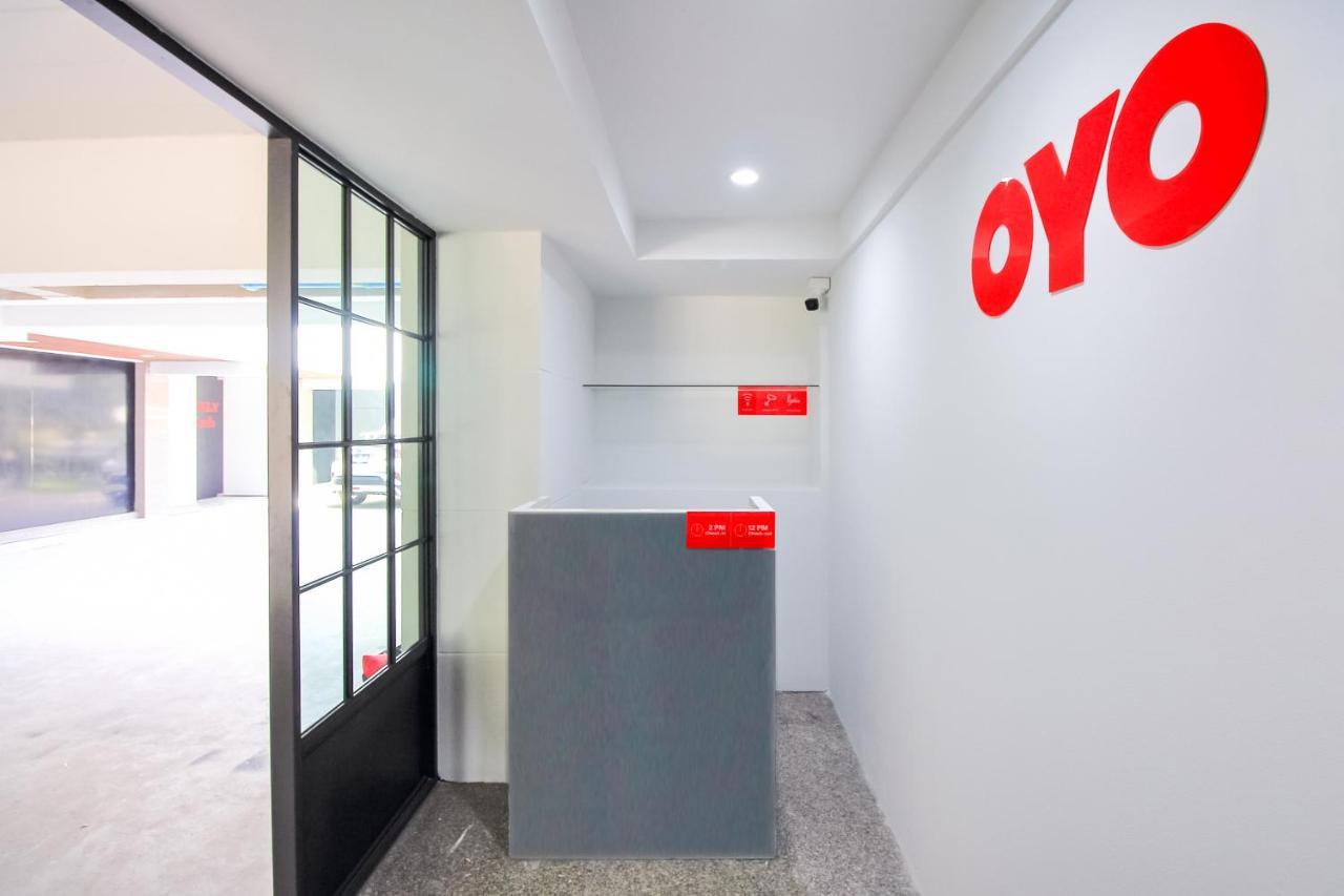 Hotel Oyo 404 P9 2*