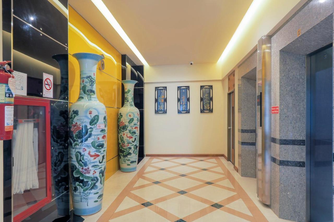 Oyo 781 Newravan Khách sạn Bangkok