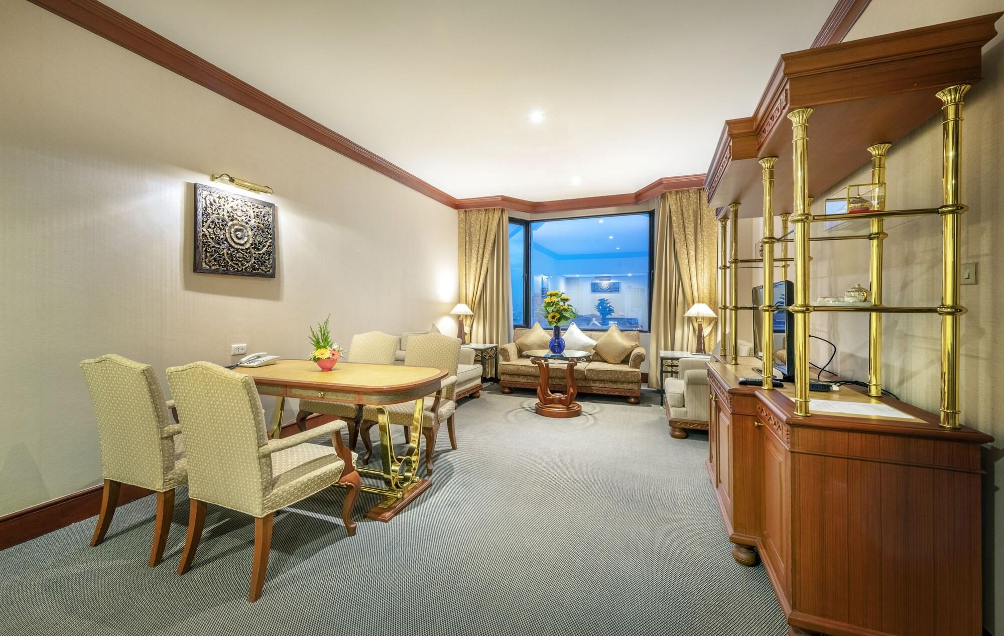 Hotell Ramada By Wyndham Chaophya Park 4*