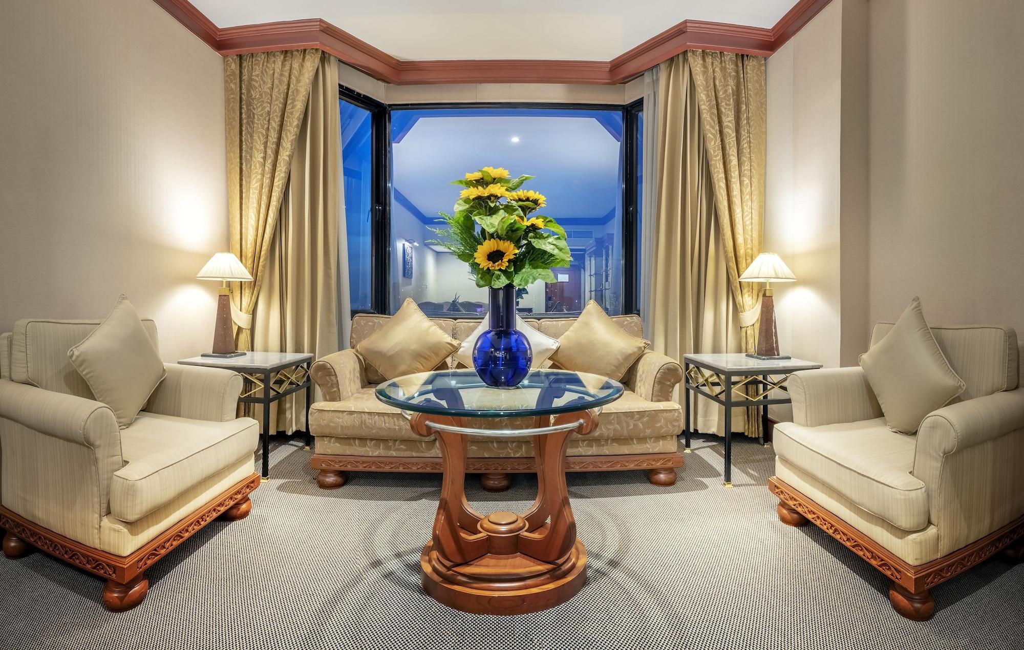 Ramada By Wyndham Chaophya Park Hotell Bangkok