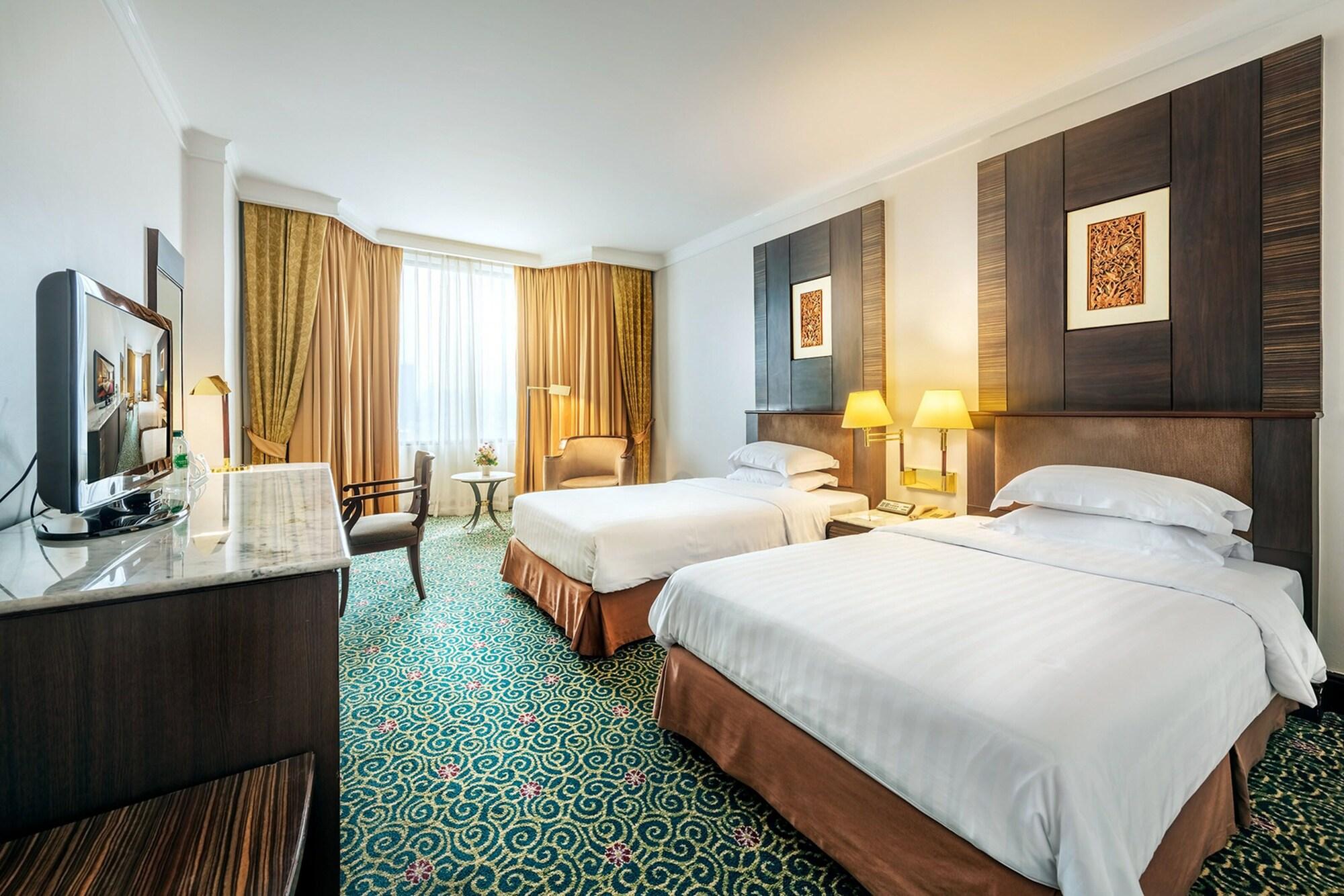Ramada By Wyndham Chaophya Park Hotell
