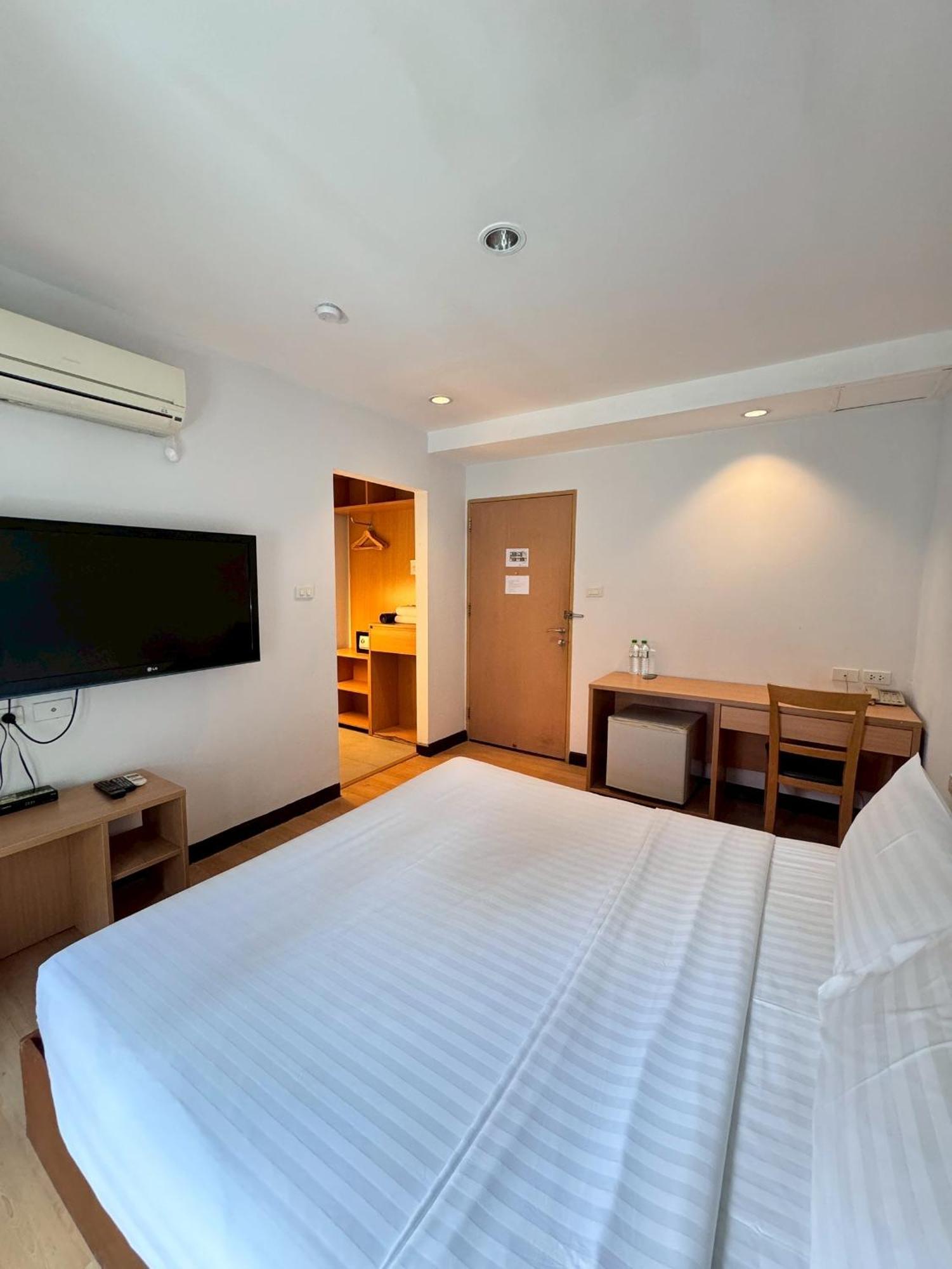 Nantra De Comfort 3* Bangkok