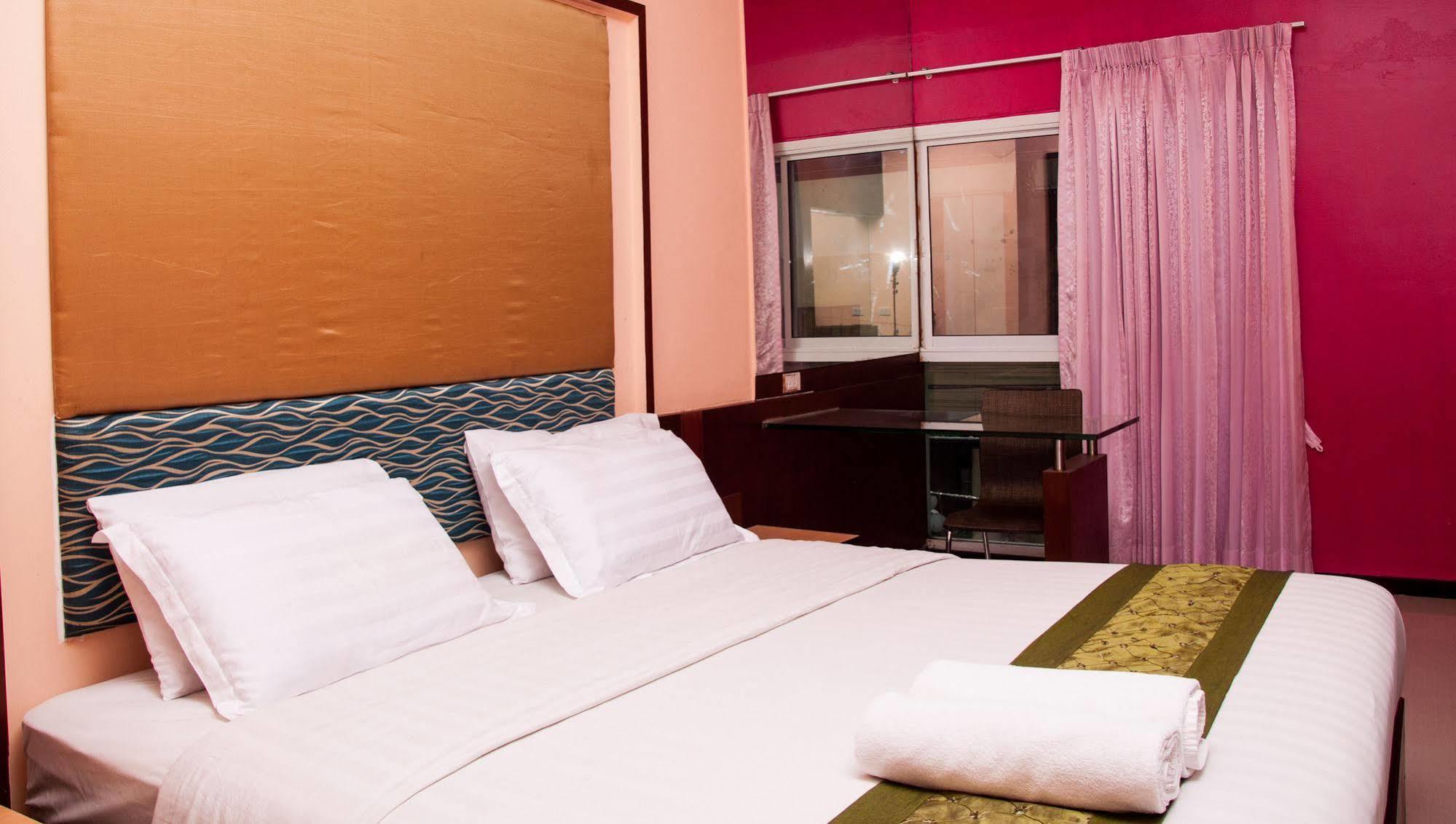 Le Platinum Inn