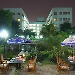 13 Coins Airport Hotel Min Buri