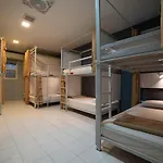 Meet & Meet Hostel