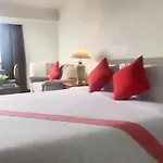 Omni Tower Cozy Apartment