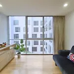 The Glass House Corner Asoke : 1Br /Wifi/Netflix