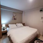 W Residents