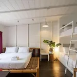 Lin Poshtel 林