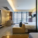 Stylish Room ,2Beds, Free Wi-Fi,Netflix, Bts Asok, Sukhumvit