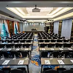 Nouvo City Hotel