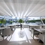 Centara Watergate Pavilion Hotel Bangkok