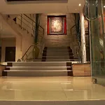 Grand Pinnacle
