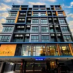 Metro Hotel Ratchada 36