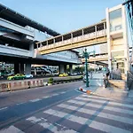 T3 Two Bedrooms Wifi Full Kitchen 1 Min To Bts