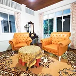 Rim Praya Dinsor Road By Roomquest