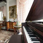 Rim Praya Dinsor Road By Roomquest