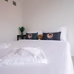 Roomquest Bangkok Sukhumvit 50