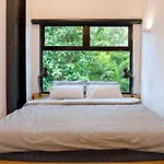 Baan 75, Sukhumvit 42