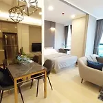 Luxury Apartment Queen Sirikit Asok Termianl 21