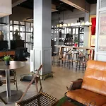 Trang Hotel, Bangkok
