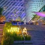 Lit Bangkok Hotel