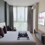 Ra Bangkok Ten Ekamai Res