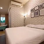 R 17 Living Hotel