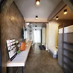Many Days Hostel Bangkok