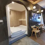 Many Days Hostel Bangkok