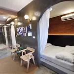 Many Days Hostel Bangkok