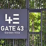 Gate43 Garden Villa