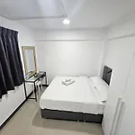 Loft 21 Apartment Romklao