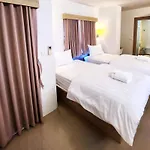 Prom Ratchada Hotel