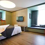 Samsen Street Hotel