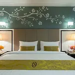 Sara\'S Hotel