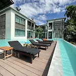 Paragon Inn