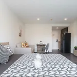 Sathon-Charoen Nakhon Condo